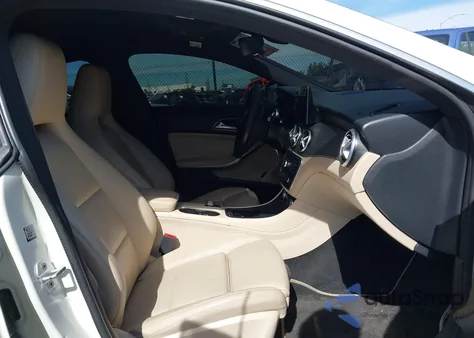 2018 Mercedes-Benz Cla 250 z USA, uszkodzony, nr VIN WDDSJ4EB0JN590833